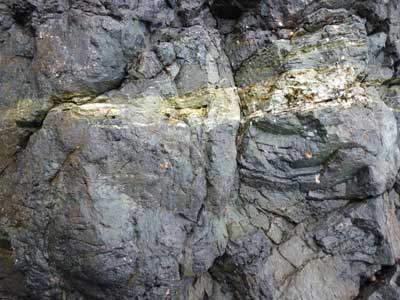 1 basalt with epidote.jpg